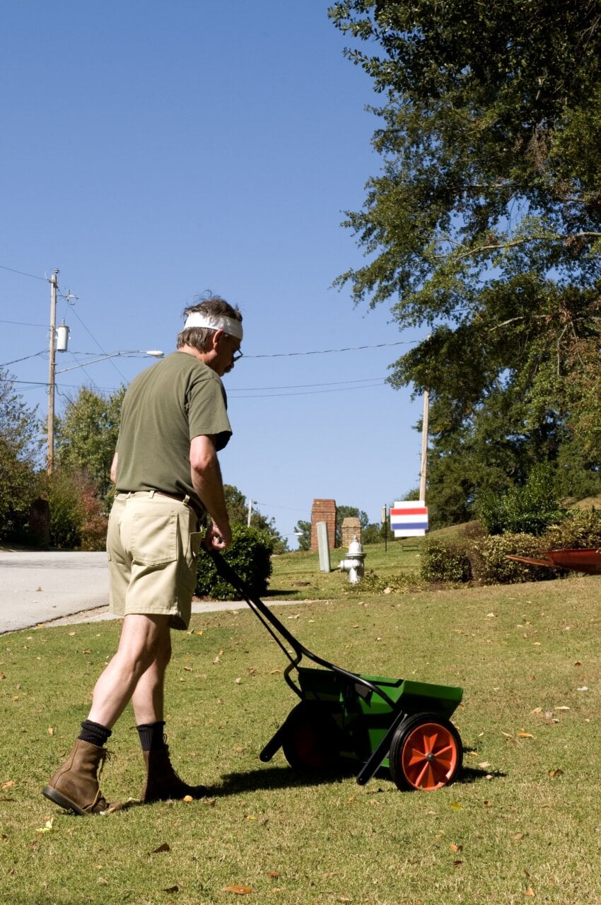  Mastering Fertilizer Schedules for High-Volume Gardening