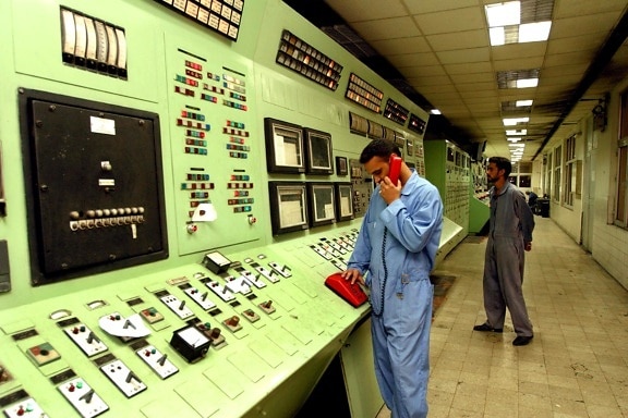 engineers, monitor, controls, power, plant