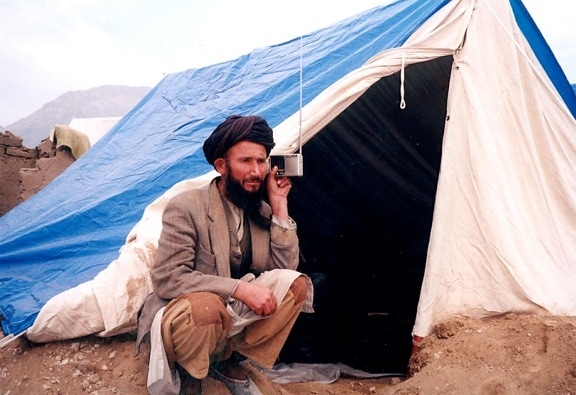 gratuito, radio, portato, notizie, molti, sfollati, Afghanistan