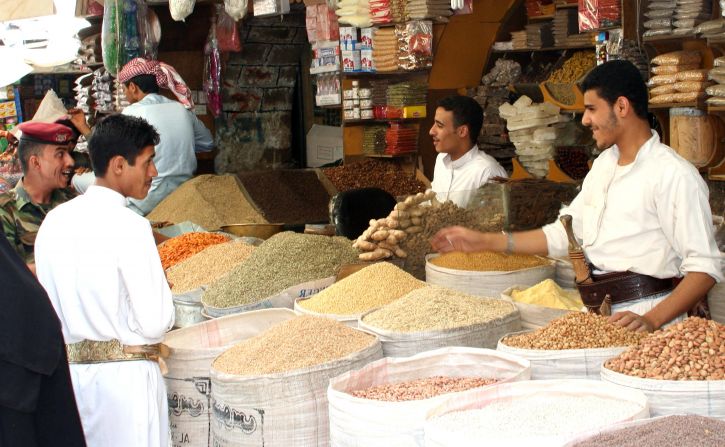 men, sell, goods, Yemen, open, market