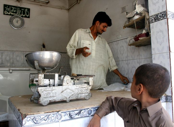 latte, negozio, lavoratori, Pakistan