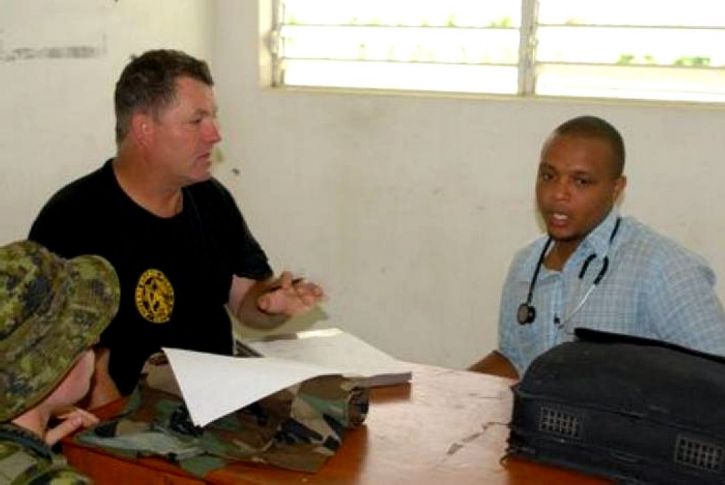 เข้าร่วม สนทนา ไฮติ สุขภาพ เจ้าหน้าที่ ท้องถิ่น การแพทย์ คลินิก