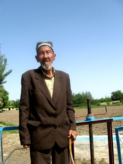 uzbeque, agricultores, mais tempo, luta, irrigação, água