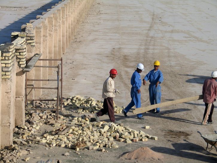 workers, water, canal, project, Yemen