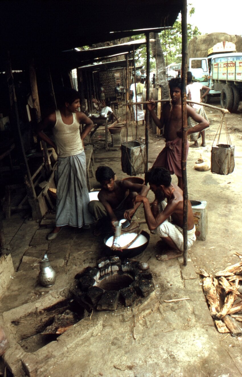 free-picture-bengali-men-cooking-food-beneath-awning-shelter