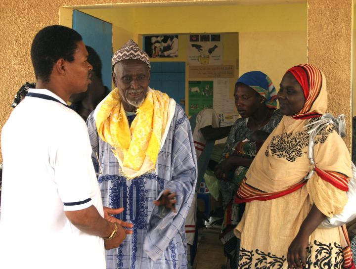 村の年長者、コミュニティ、メンバー、Koulouk、Mbada