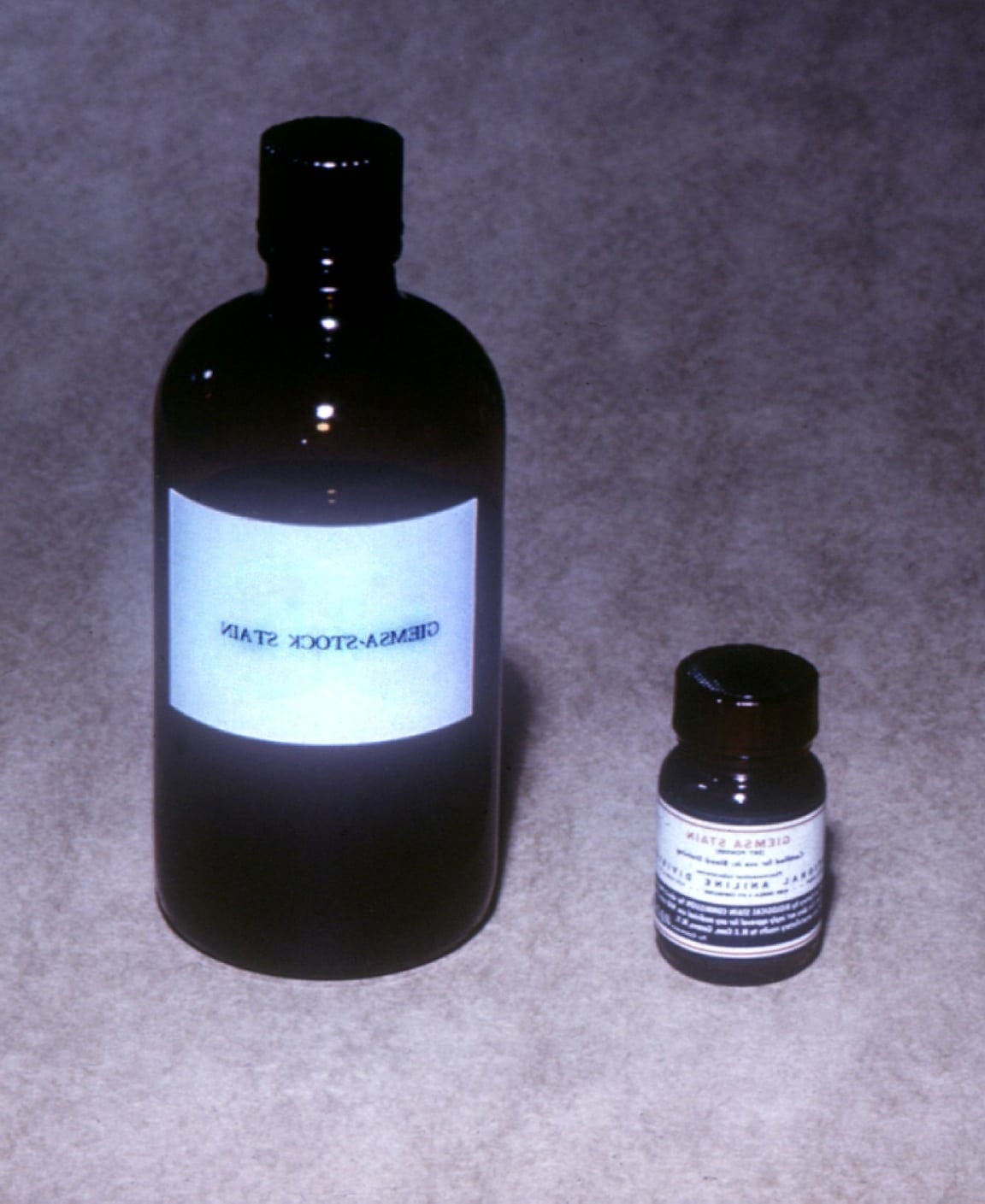 Methyl alcohol. Giemsa Stain. Концентрат картинка. Оранжевый раствор антибиотика. Метиловый пол.