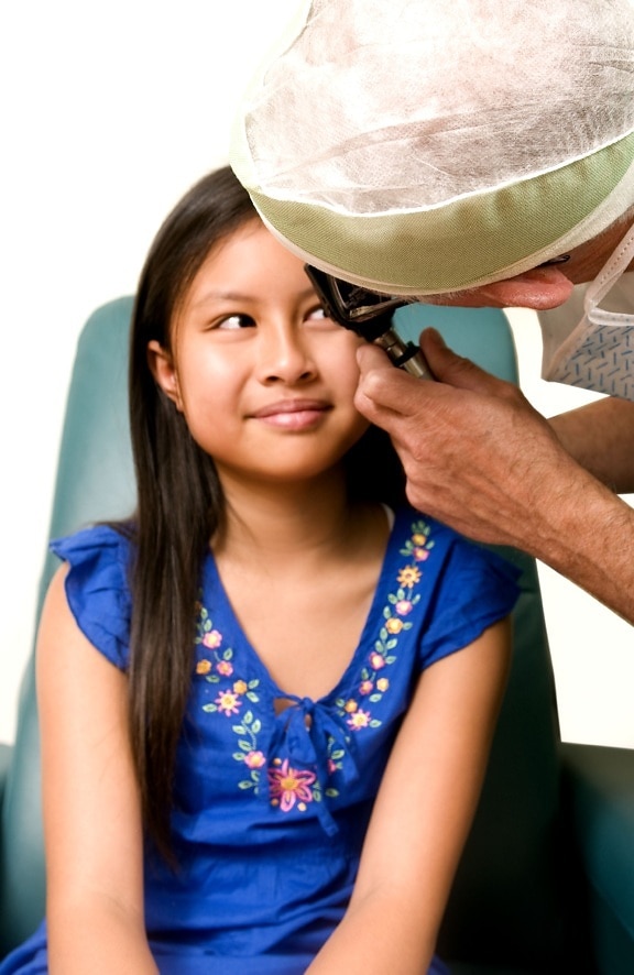 doctor, ophthalmoscope, see, eye, young girl