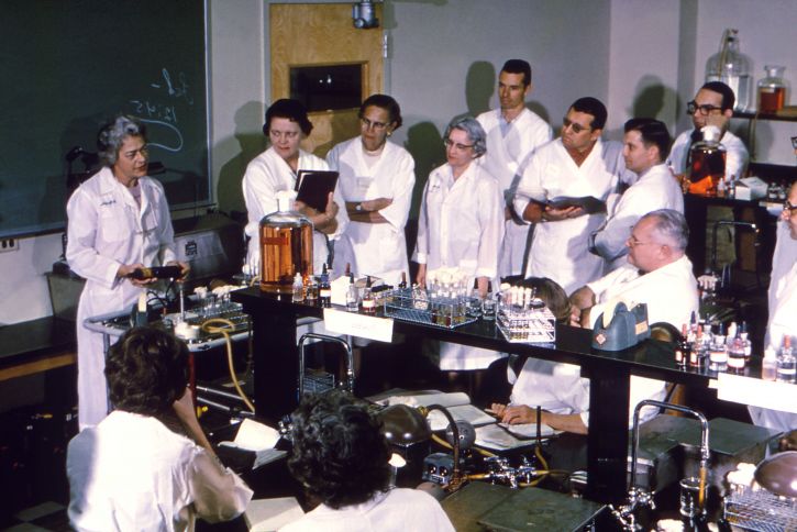 laboratory, personnel, doctors, working