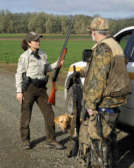 law, enforcement, officer, speaks, hunter