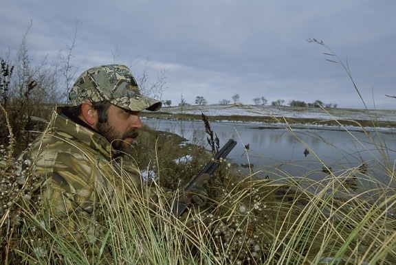 men, camouflage, hunting, gear