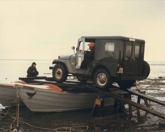 jeep, crossing over river, loading, boat, lagoon