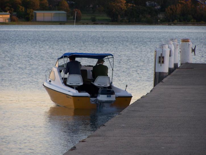 barco, lago