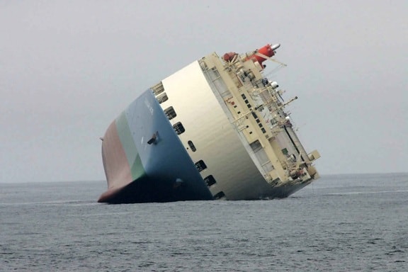 cross, ocean, big, ship, stranded