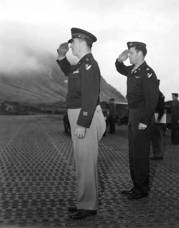 soldiers, world, war, two, saluting