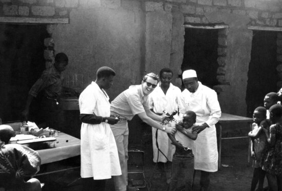 young, Nigerian, boy, process, receiving, smallpox, vaccination