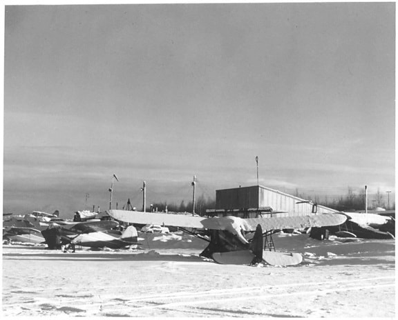 small, airplanes, airport, winter